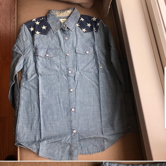 Women's Commander Life Snap Down Blue Denim Star Western Jean Shirt - Picture 5 of 16